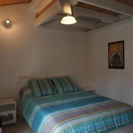 Maison Typiquement Arlésienne Сasa de vacaciones Arlés